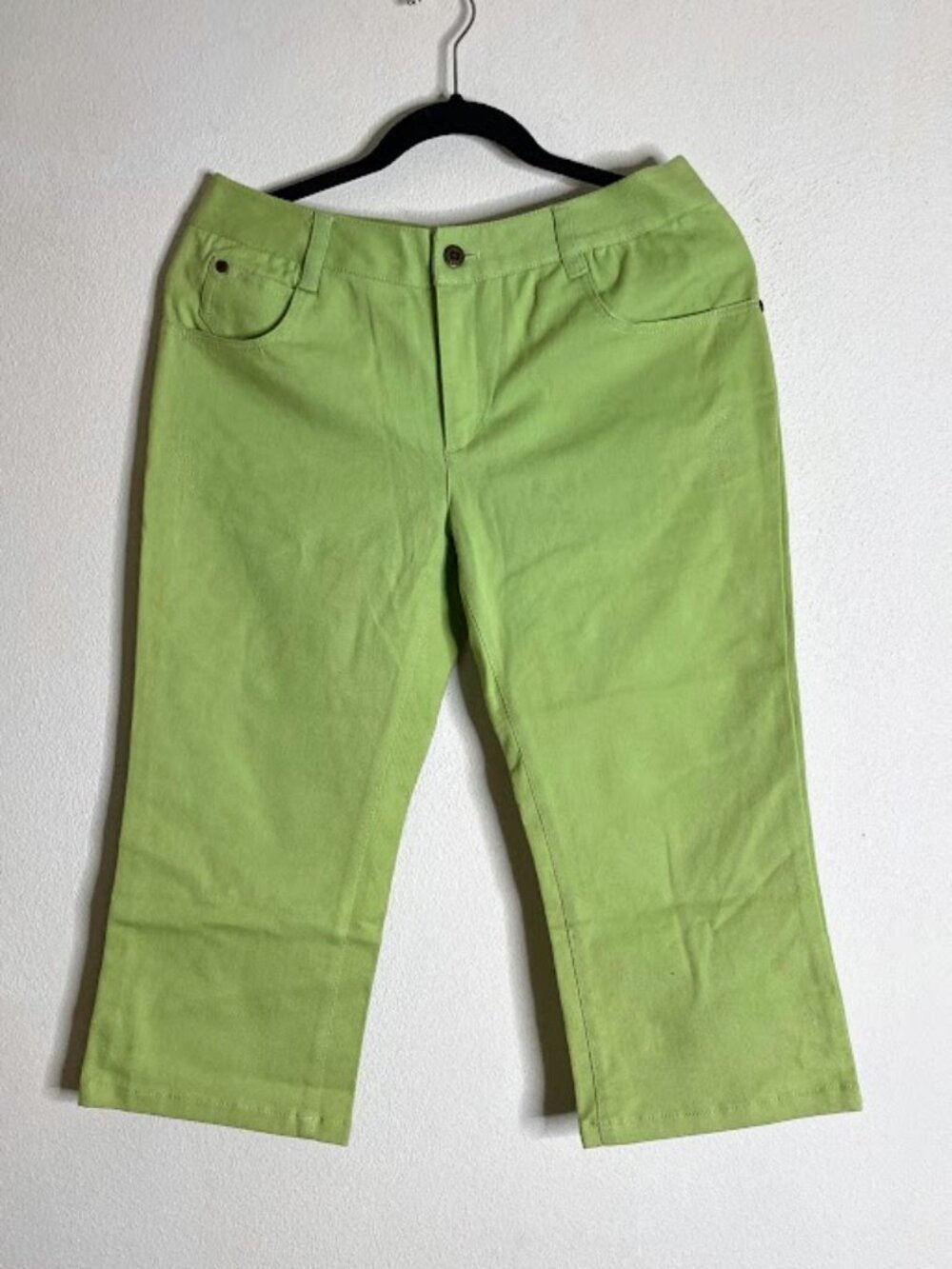 #36343 Avocado Green Cropped Trousers